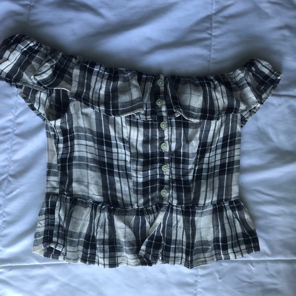 American Eagle off the shoulder